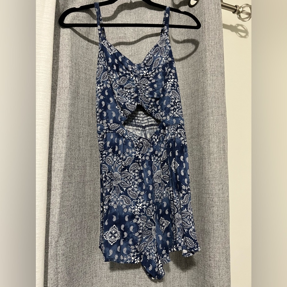 Hollister Size Small